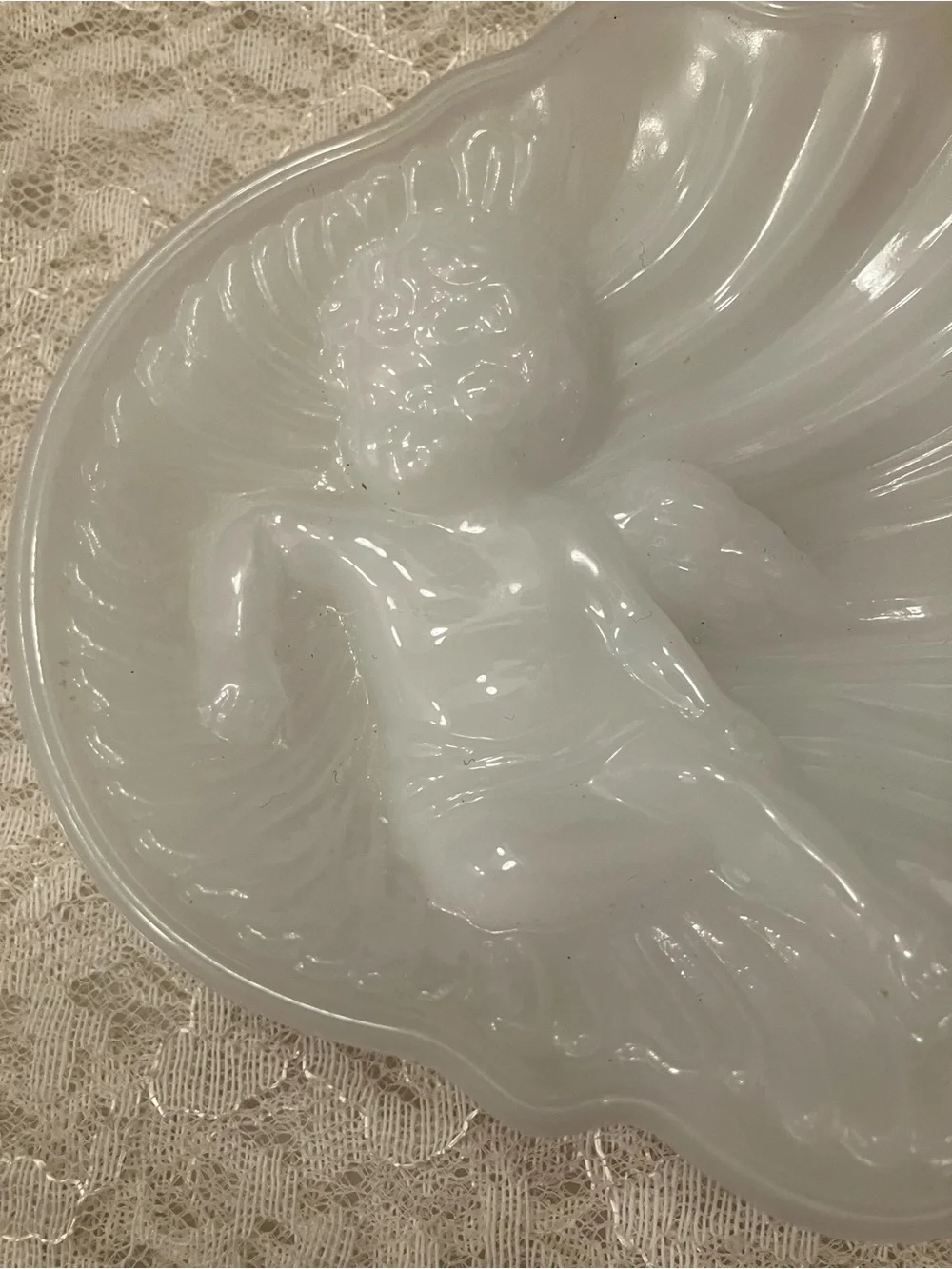 AVON SIGNED MILK GLASS TRINKET OR SOAP DISH